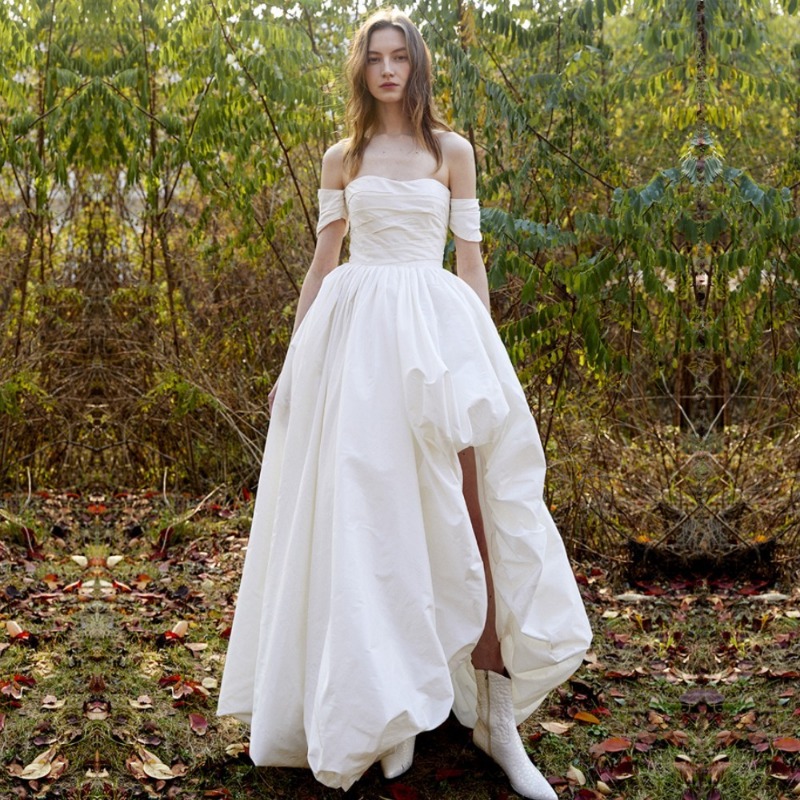 Photography Natural Lighting - Gaun Pengantin Sederhana Tanpa Tali Satu