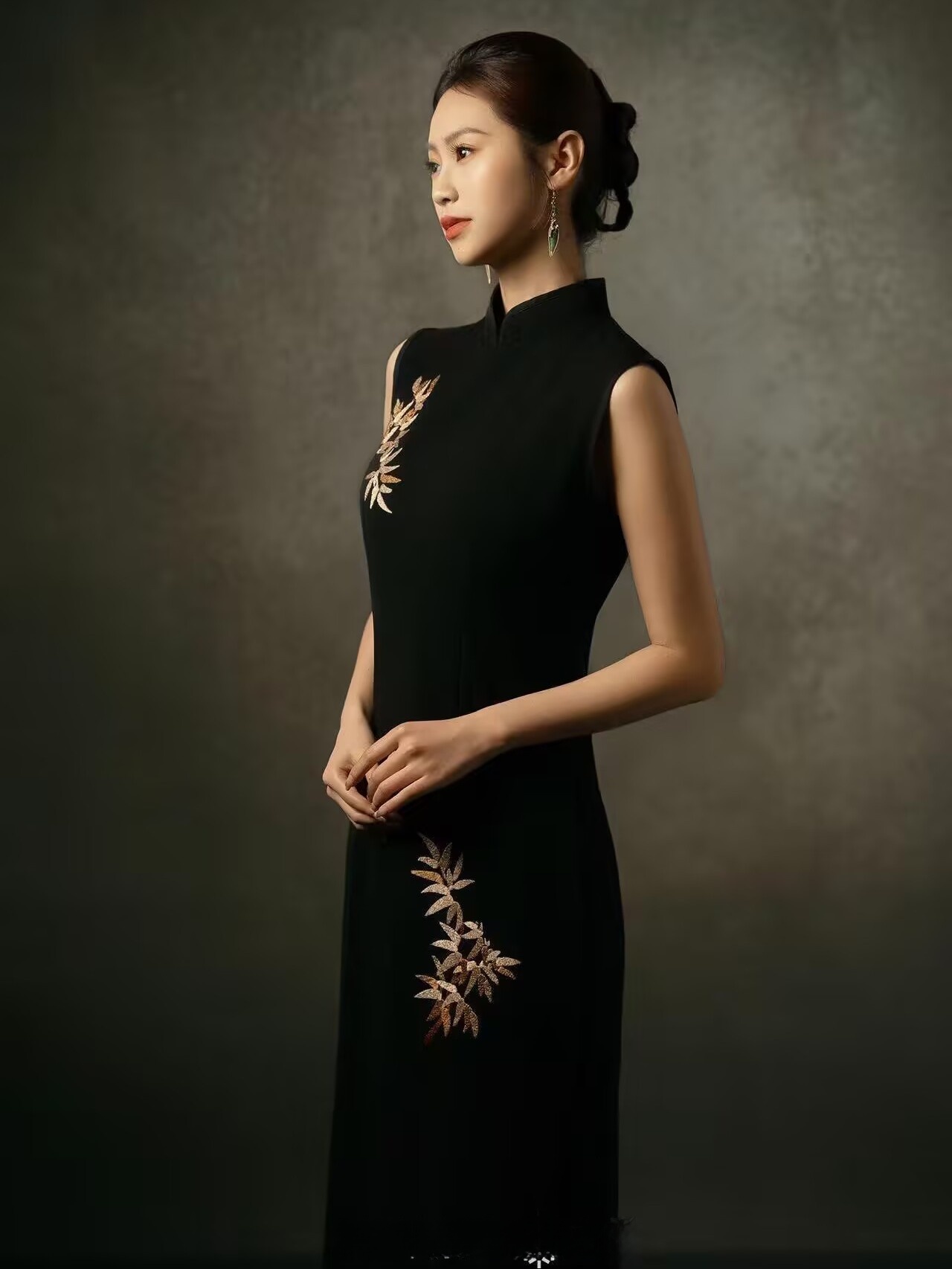 Studio Fotografi Potret Hitam  - Photography Lighting ulasan dan harga